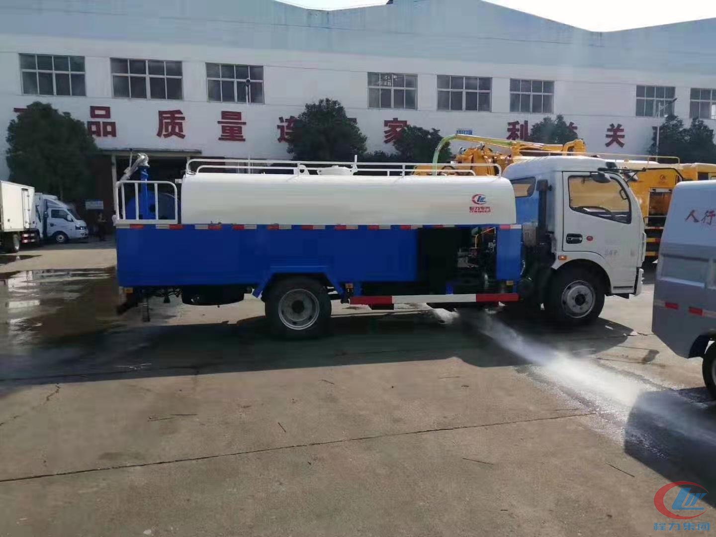 尊龙凯时东风多利卡D7高压清洗车